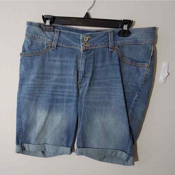 Levi's rolled hem shorts plus size 14 - Picture 1 of 6